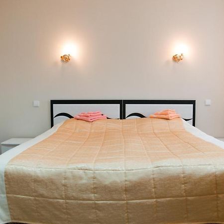Avenue Hotel Zaslawye Kamer foto