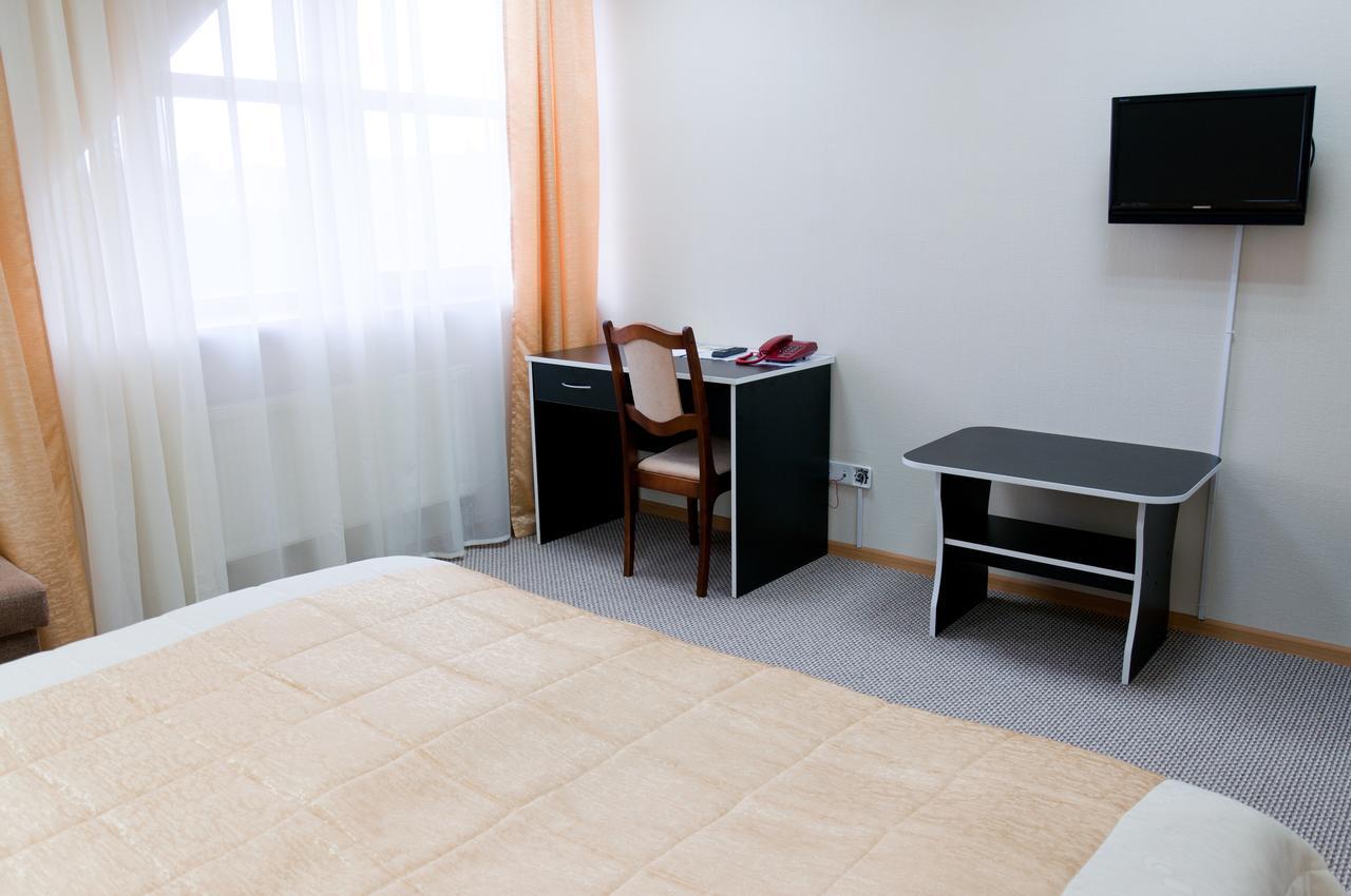 Avenue Hotel Zaslawye Kamer foto